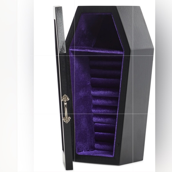 ELVIRA ROMP JEWELRY BOX - NWT - Picture 6 of 6